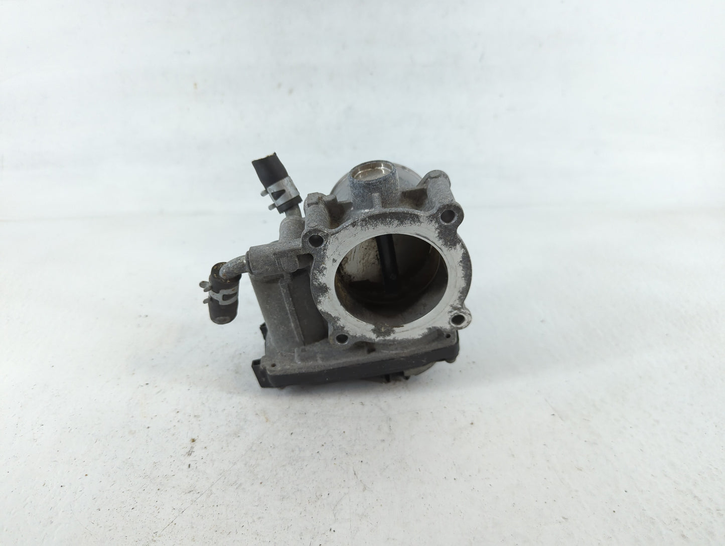 2013-2017 Mitsubishi Outlander Throttle Body Fits Fits 2013 2014 2015 2016 2017 OEM Used Auto Parts - Oemusedautoparts1.com