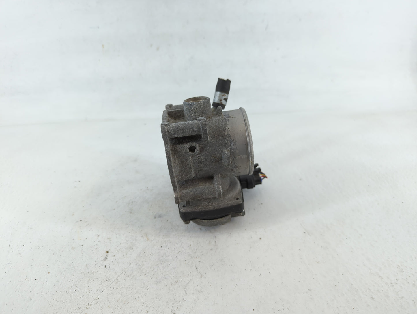 2013-2017 Mitsubishi Outlander Throttle Body Fits Fits 2013 2014 2015 2016 2017 OEM Used Auto Parts - Oemusedautoparts1.com