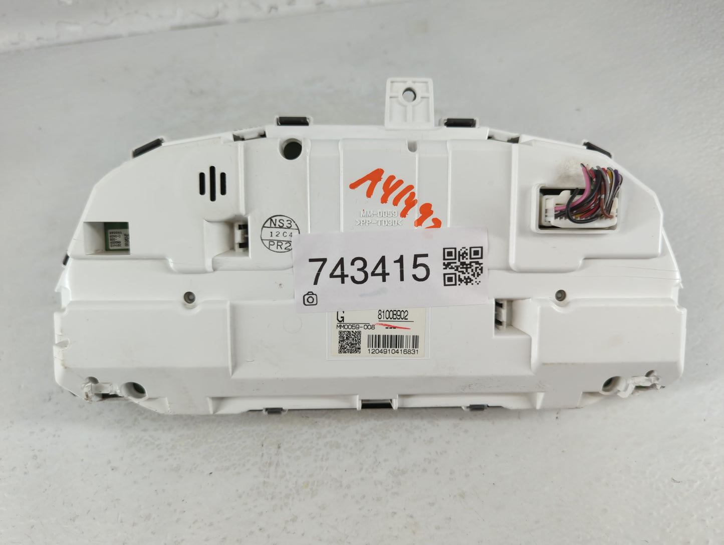 2014-2015 Mitsubishi Outlander Instrument Cluster Speedometer Gauges P/N:MM0059-008 8100B902 Fits Fits 2014 2015 OEM Used Au