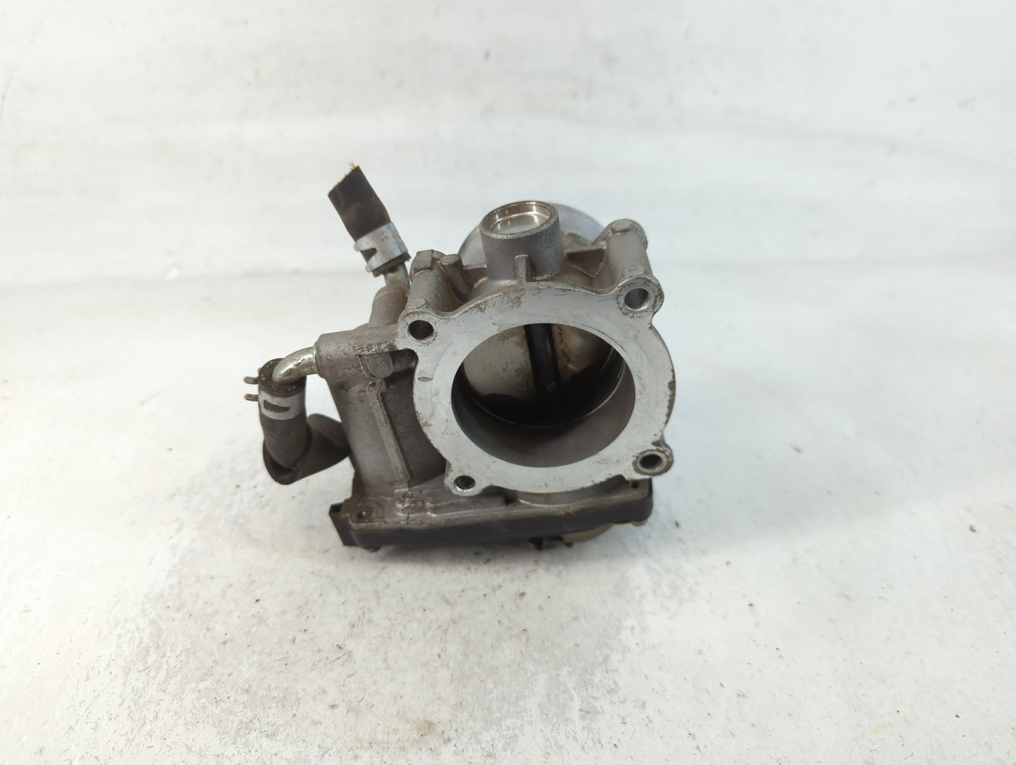 2013-2017 Mitsubishi Outlander Throttle Body Fits Fits 2013 2014 2015 2016 2017 OEM Used Auto Parts - Oemusedautoparts1.com