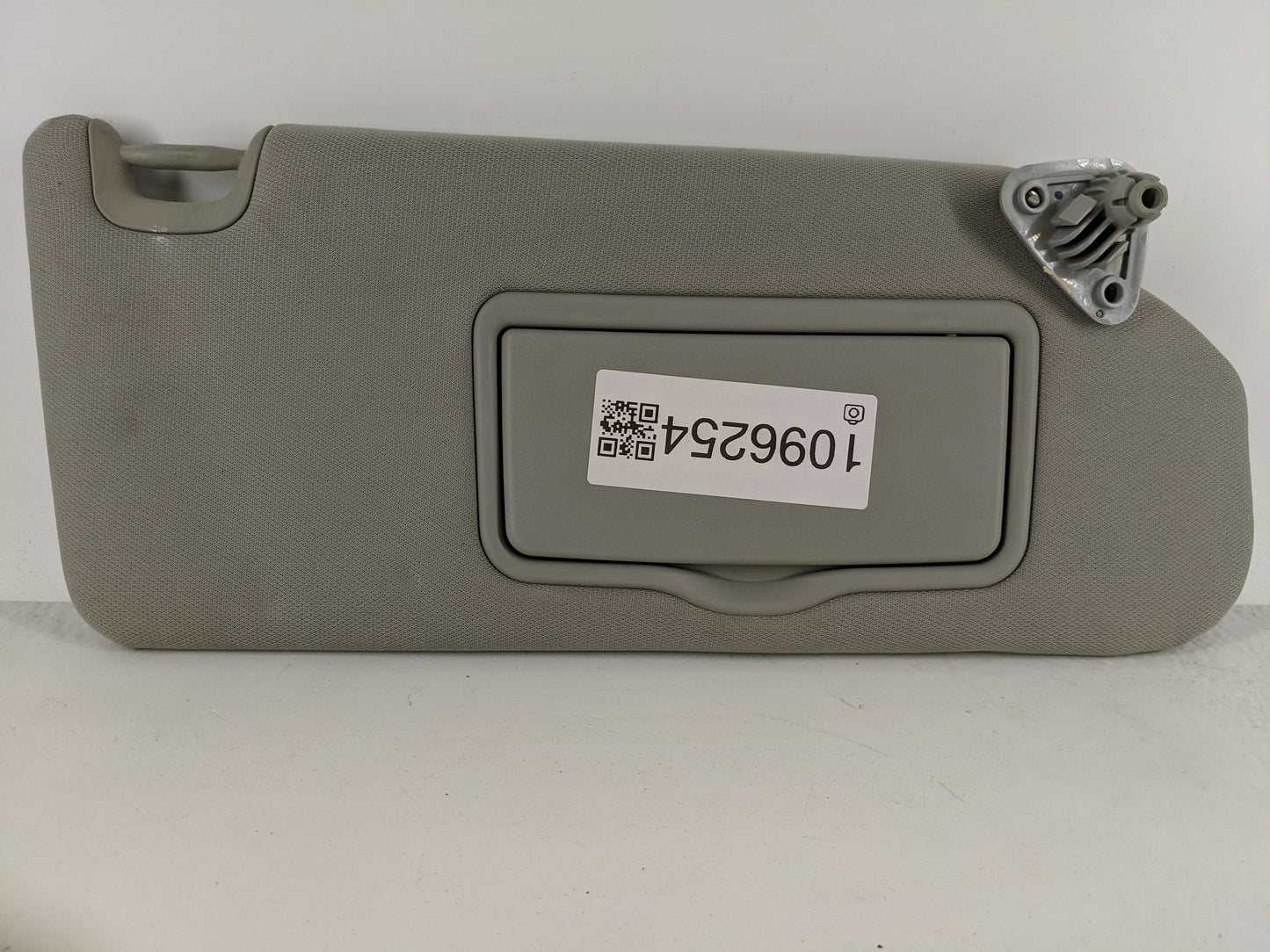 2013-2015 Mitsubishi Outlander Sport Sun Visor Shade Replacement Passenger Right Mirror Fits Fits 2013 2014 2015 OEM Used Au