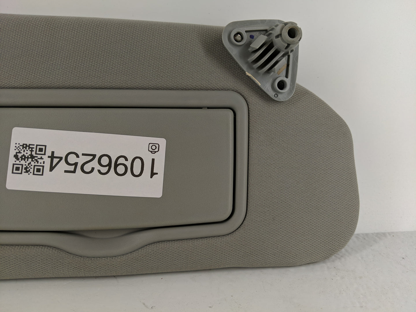 2013-2015 Mitsubishi Outlander Sport Sun Visor Shade Replacement Passenger Right Mirror Fits Fits 2013 2014 2015 OEM Used Au