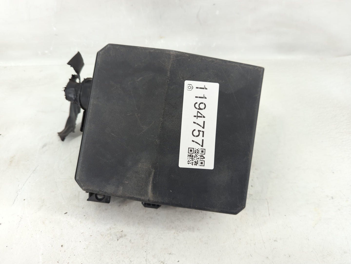 2012-2017 Mitsubishi Outlander Sport Fusebox Fuse Box Panel Relay Module P/N:8565A268 Fits Fits 2012 2013 2014 2015 2016 201