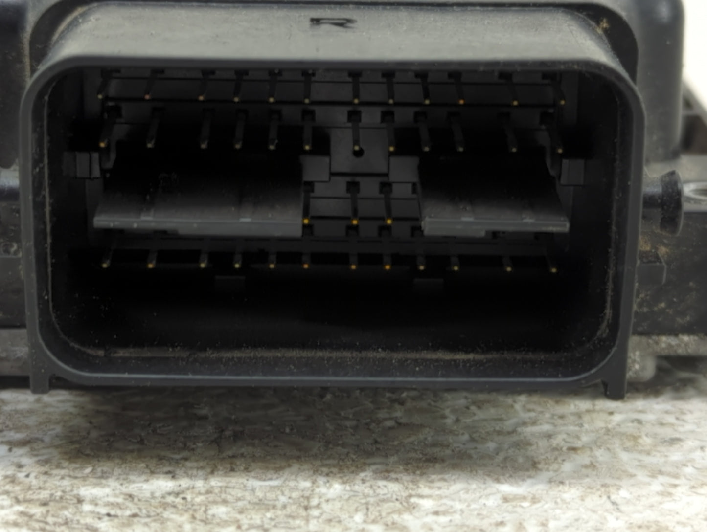 2015 Mitsubishi Outlander Sport PCM Engine Control Computer ECU ECM PCU OEM P/N:1860C422 Fits OEM Used Auto Parts - Oemuseda