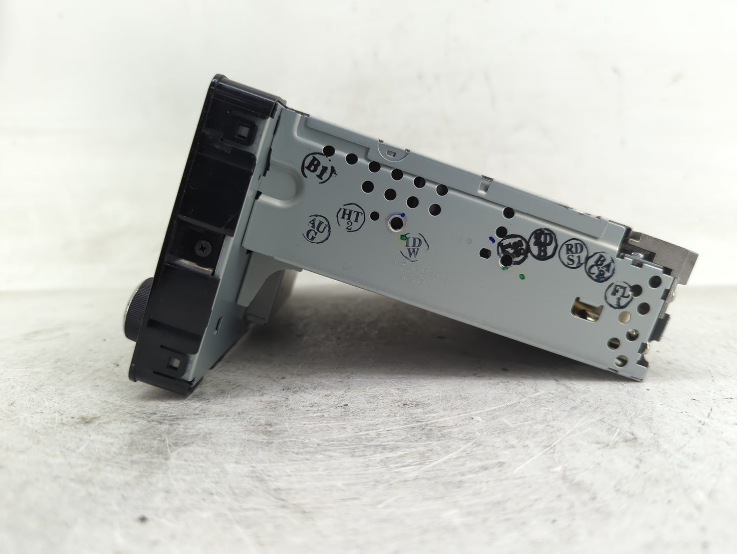 2015 Mitsubishi Outlander Sport Radio AM FM Cd Player Receiver Replacement P/N:8701A405 Fits OEM Used Auto Parts - Oemusedau