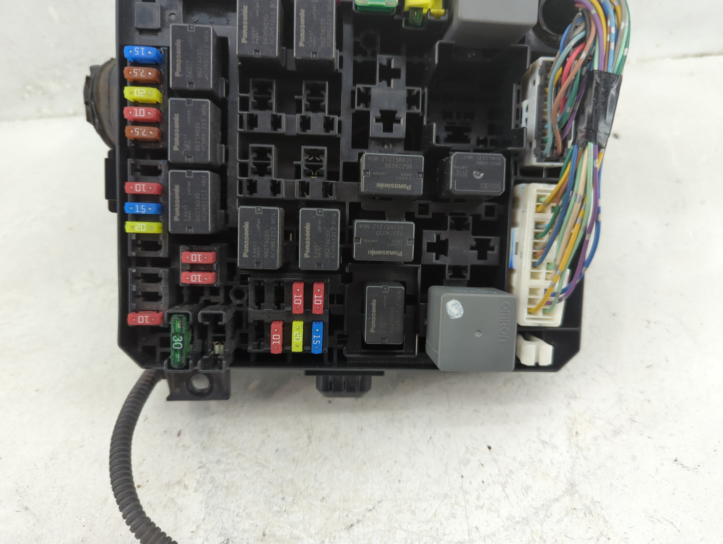 2012-2017 Mitsubishi Outlander Sport Fusebox Fuse Box Panel Relay Module P/N:8565A268 Fits Fits 2012 2013 2014 2015 2016 201