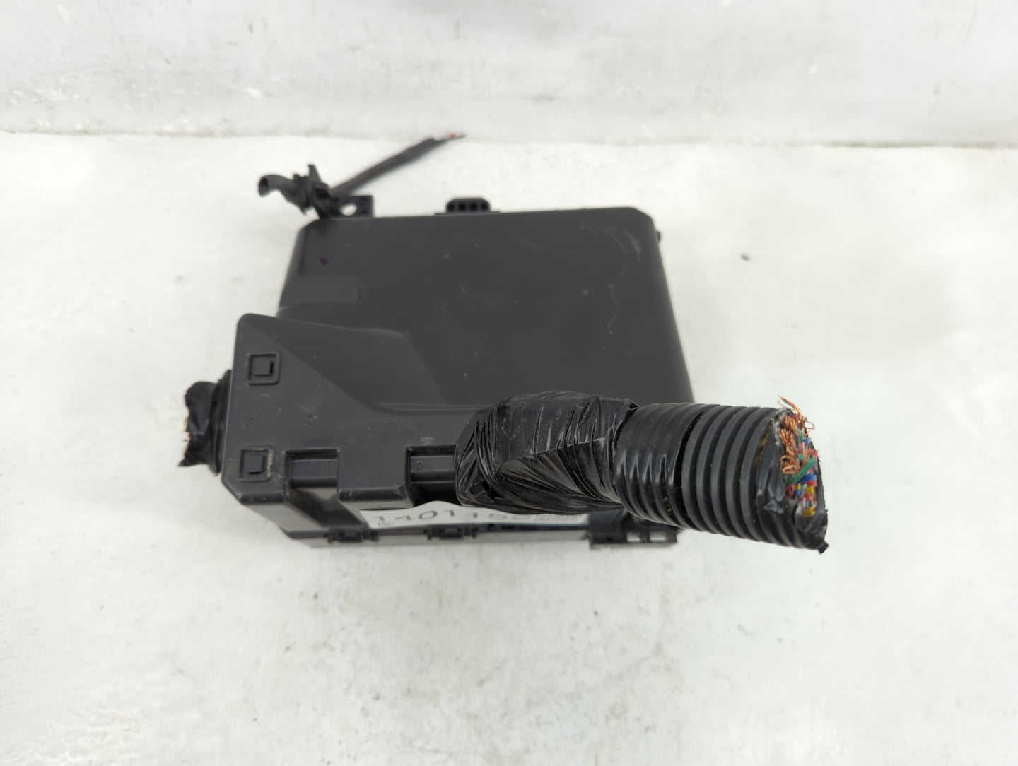 2012-2017 Mitsubishi Outlander Sport Fusebox Fuse Box Panel Relay Module P/N:8565A268 Fits Fits 2012 2013 2014 2015 2016 201