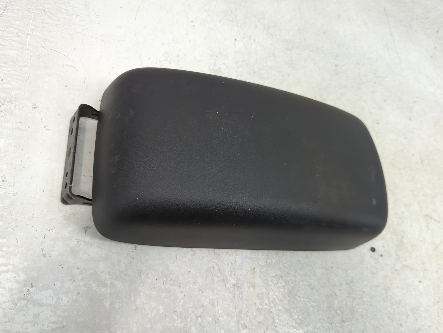 2015 Mitsubishi Outlander Sport Center Console Armrest Cover Lid Fits OEM Used Auto Parts - Oemusedautoparts1.com