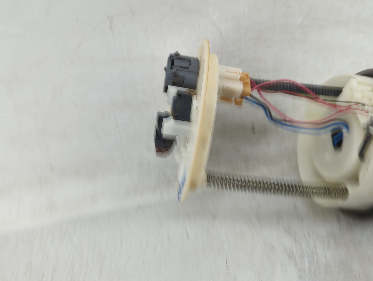 2014-2015 Mitsubishi Outlander Sport Electrical Gas Fuel Pump Assembly - Oemusedautoparts1.com