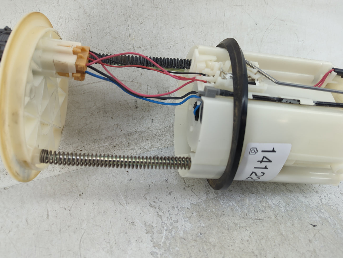 2014-2015 Mitsubishi Outlander Sport Electrical Gas Fuel Pump Assembly - Oemusedautoparts1.com