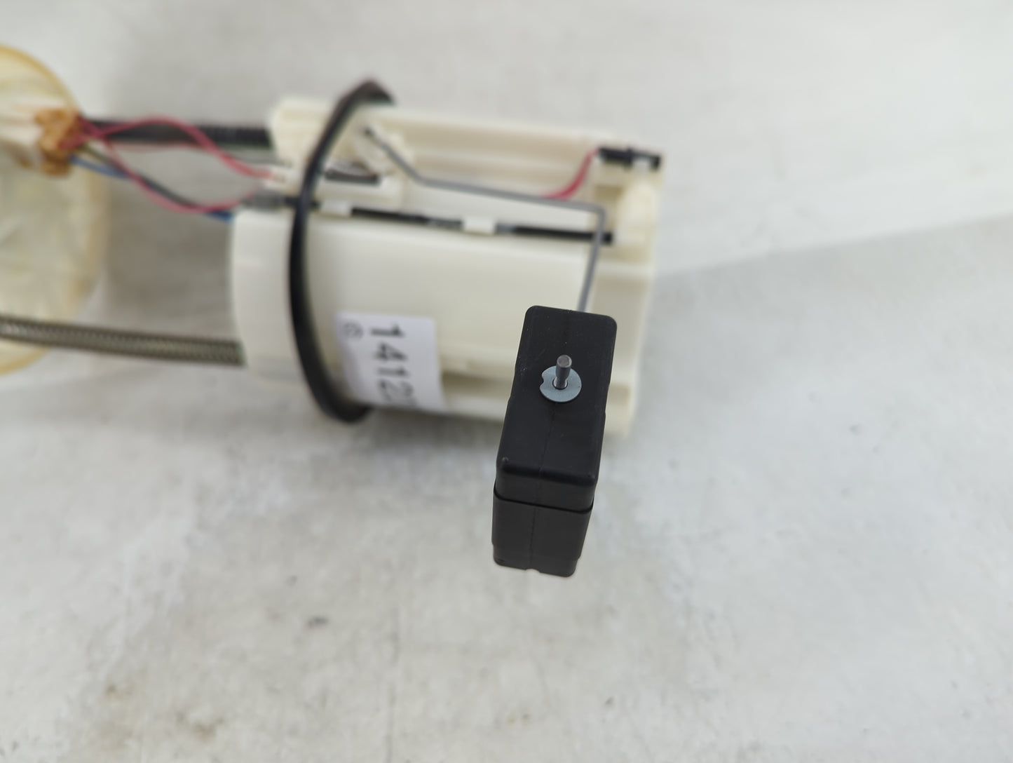 2014-2015 Mitsubishi Outlander Sport Electrical Gas Fuel Pump Assembly - Oemusedautoparts1.com