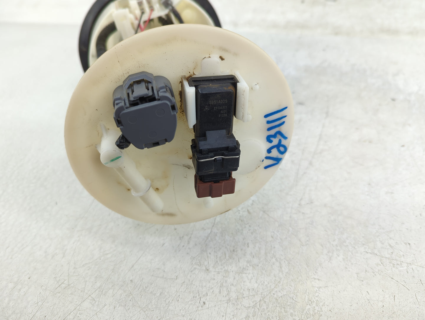 2014-2015 Mitsubishi Outlander Sport Electrical Gas Fuel Pump Assembly - Oemusedautoparts1.com