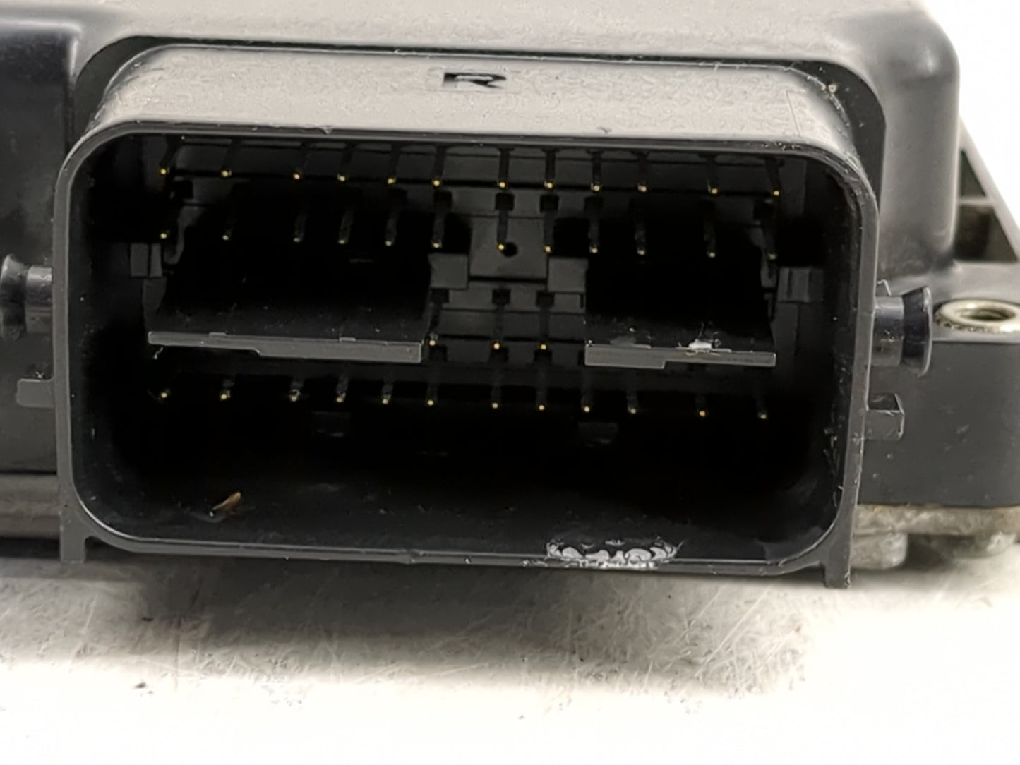 2015 Mitsubishi Outlander Sport PCM Engine Control Computer ECU ECM PCU OEM P/N:1860C422 Fits OEM Used Auto Parts - Oemuseda