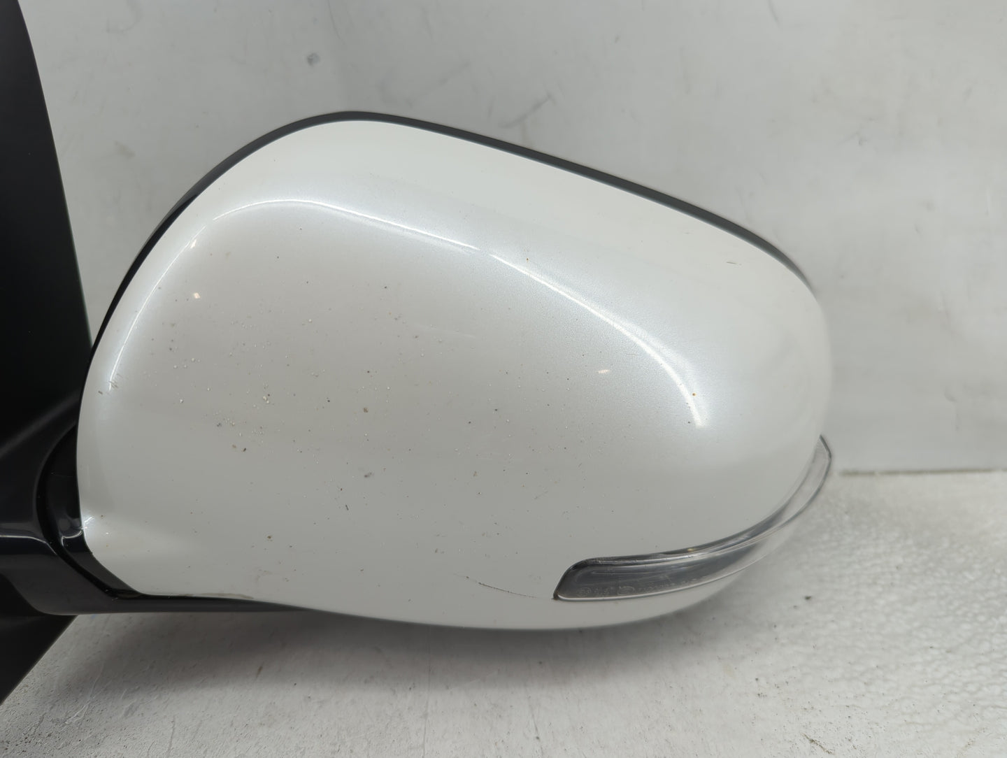 2015-2017 Mitsubishi Outlander Sport Driver Side View Mirror - Left Door Mirror OEM Used - Oemusedautoparts1.com