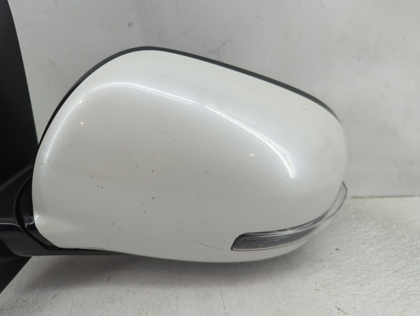 2015-2017 Mitsubishi Outlander Sport Driver Side View Mirror - Left Door Mirror OEM Used - Oemusedautoparts1.com