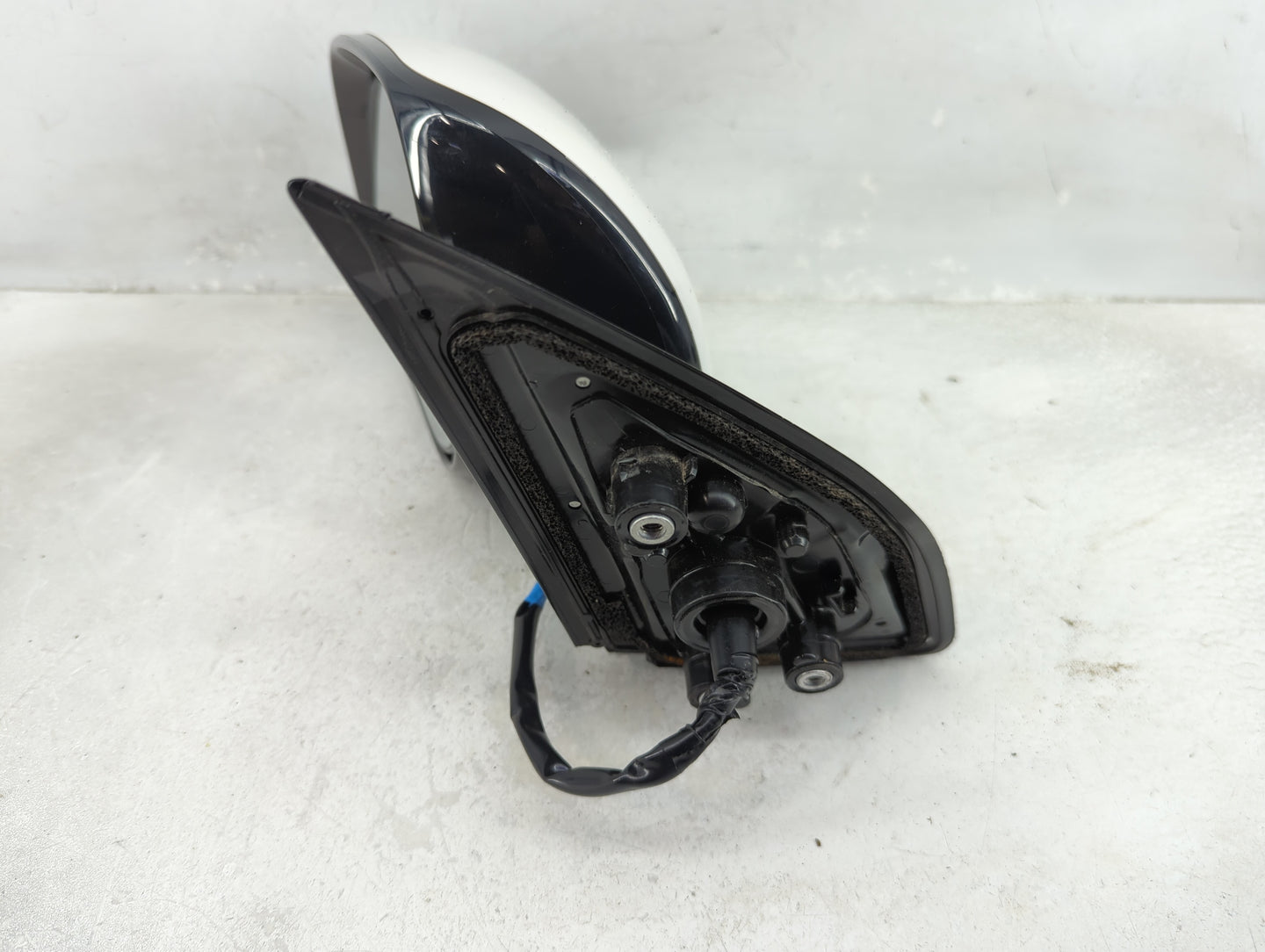 2015-2017 Mitsubishi Outlander Sport Driver Side View Mirror - Left Door Mirror OEM Used - Oemusedautoparts1.com