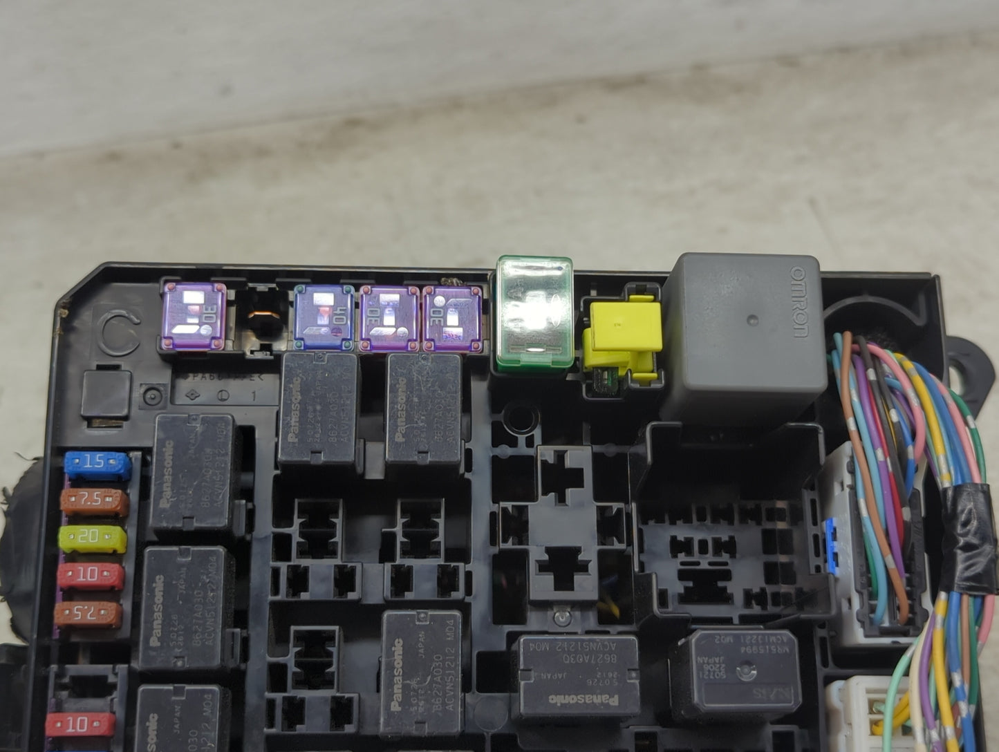 2012-2017 Mitsubishi Outlander Sport Fusebox Fuse Box Panel Relay Module P/N:8565A268 Fits Fits 2012 2013 2014 2015 2016 201