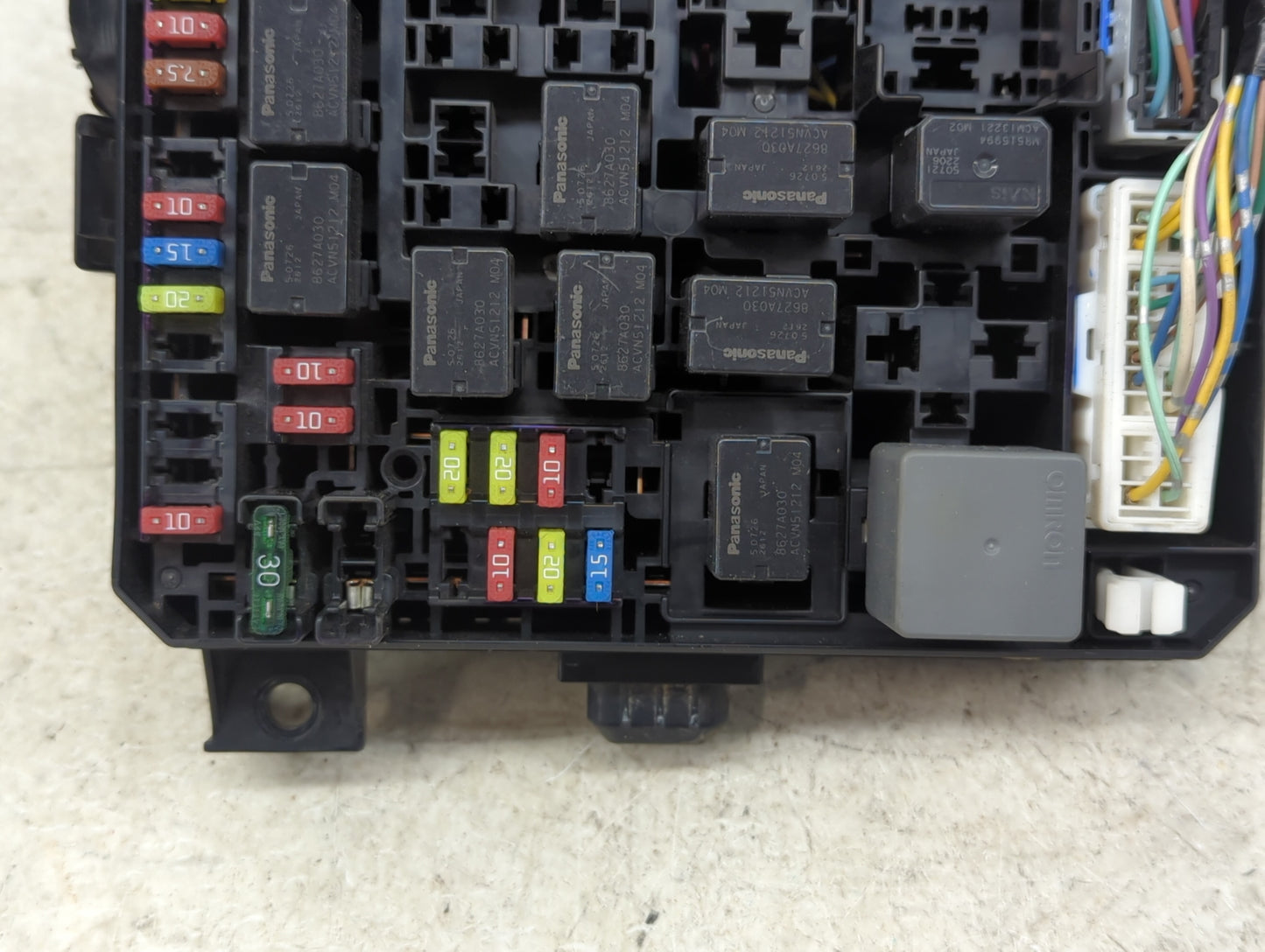 2012-2017 Mitsubishi Outlander Sport Fusebox Fuse Box Panel Relay Module P/N:8565A268 Fits Fits 2012 2013 2014 2015 2016 201