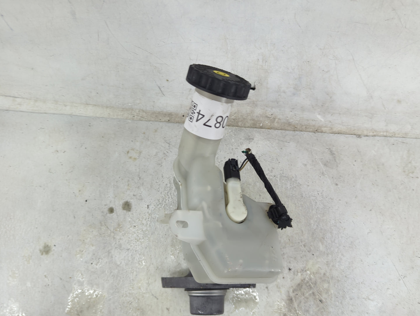 2011-2017 Mitsubishi Outlander Sport Brake Master Cylinder - Oemusedautoparts1.com
