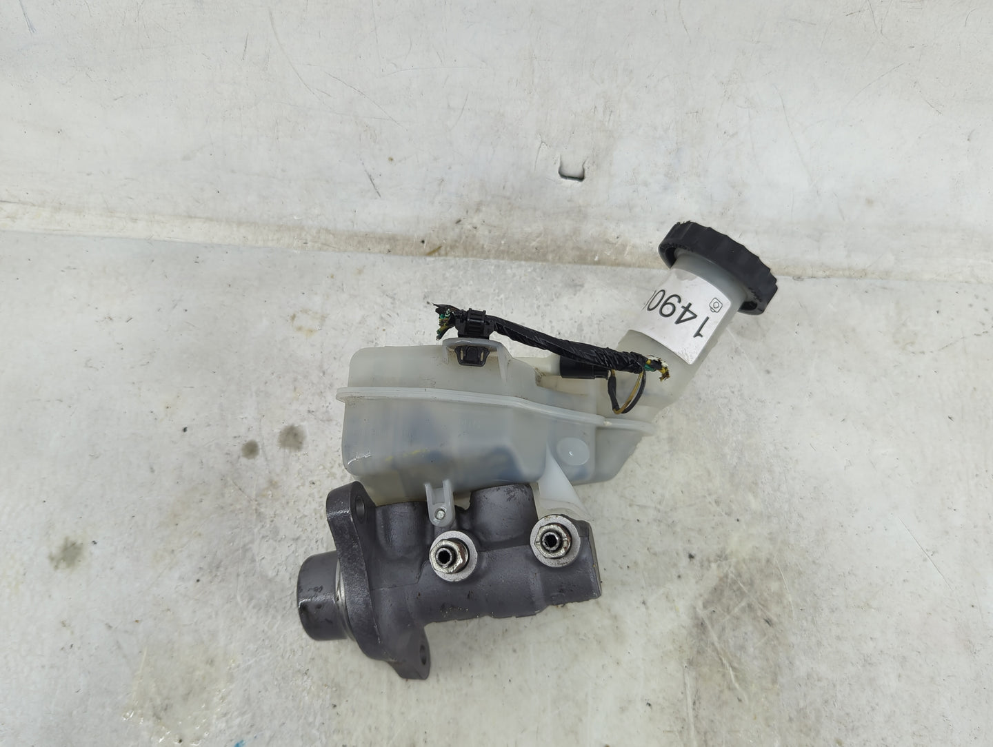 2011-2017 Mitsubishi Outlander Sport Brake Master Cylinder - Oemusedautoparts1.com