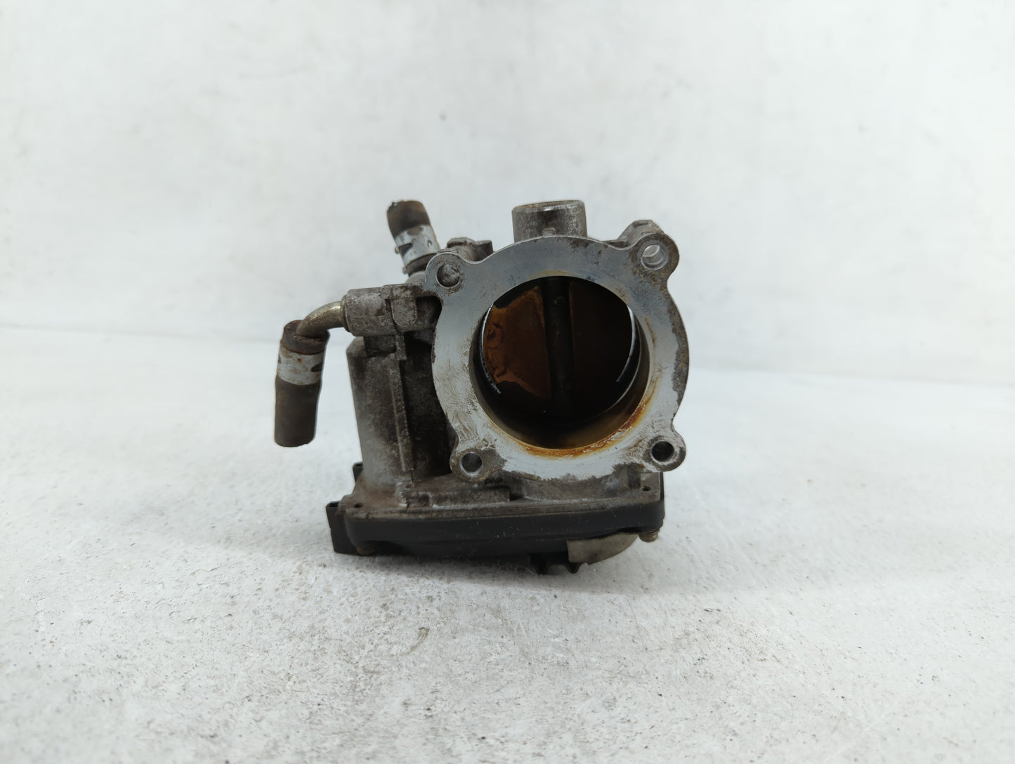 2015 Mitsubishi Outlander Sport Throttle Body P/N:57021 B Fits OEM Used Auto Parts - Oemusedautoparts1.com