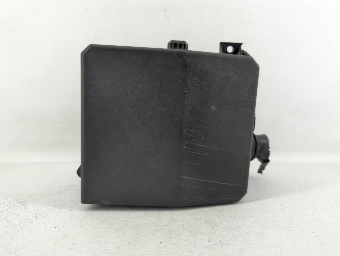 2012-2017 Mitsubishi Outlander Sport Fusebox Fuse Box Panel Relay Module P/N:8565A268 Fits Fits 2012 2013 2014 2015 2016 201