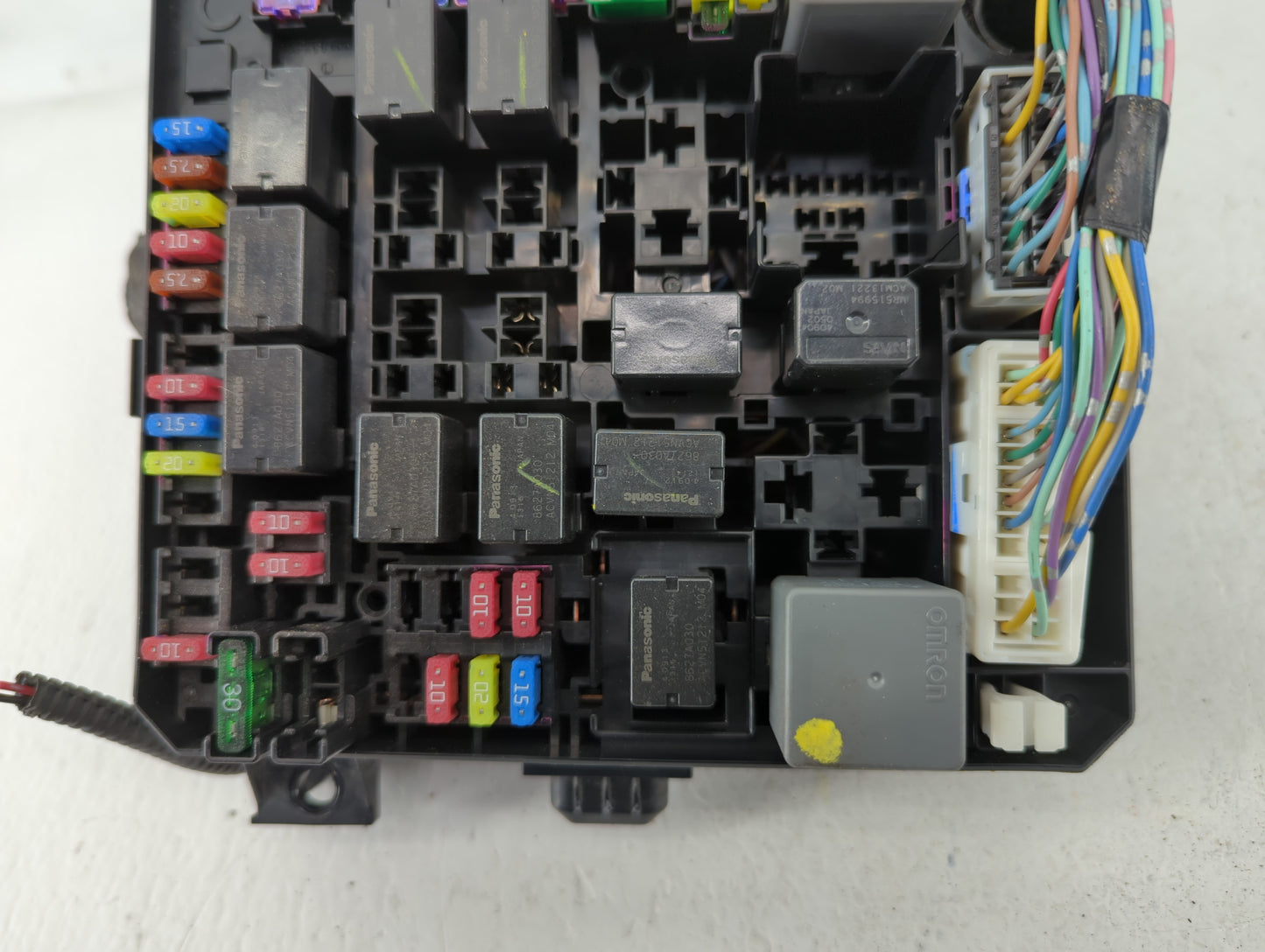 2012-2017 Mitsubishi Outlander Sport Fusebox Fuse Box Panel Relay Module P/N:8565A268 Fits Fits 2012 2013 2014 2015 2016 201