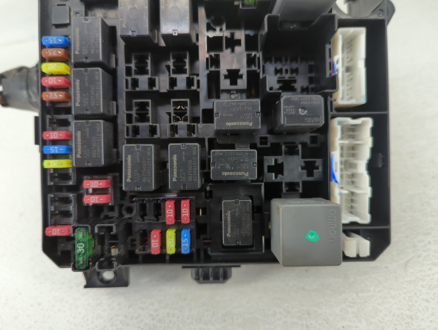 2015 Mitsubishi Outlander Sport Fusebox Fuse Box Panel Relay Module P/N:8565A268 Fits OEM Used Auto Parts - Oemusedautoparts
