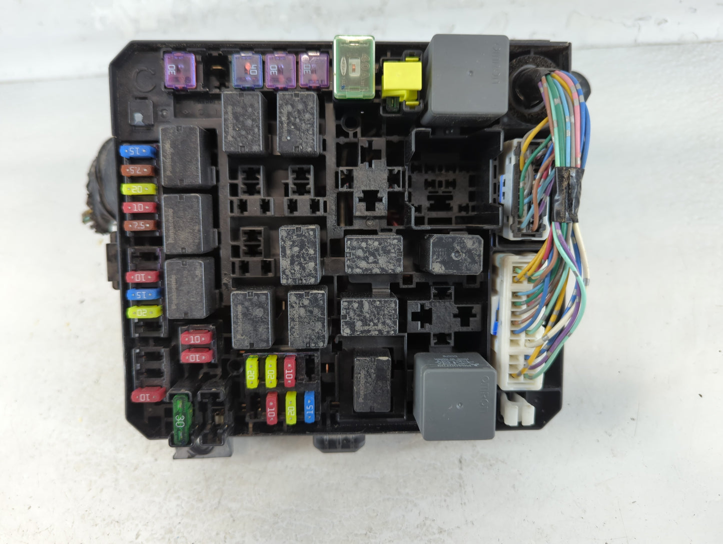 2012-2017 Mitsubishi Outlander Sport Fusebox Fuse Box Panel Relay Module P/N:8565A268 Fits Fits 2012 2013 2014 2015 2016 201
