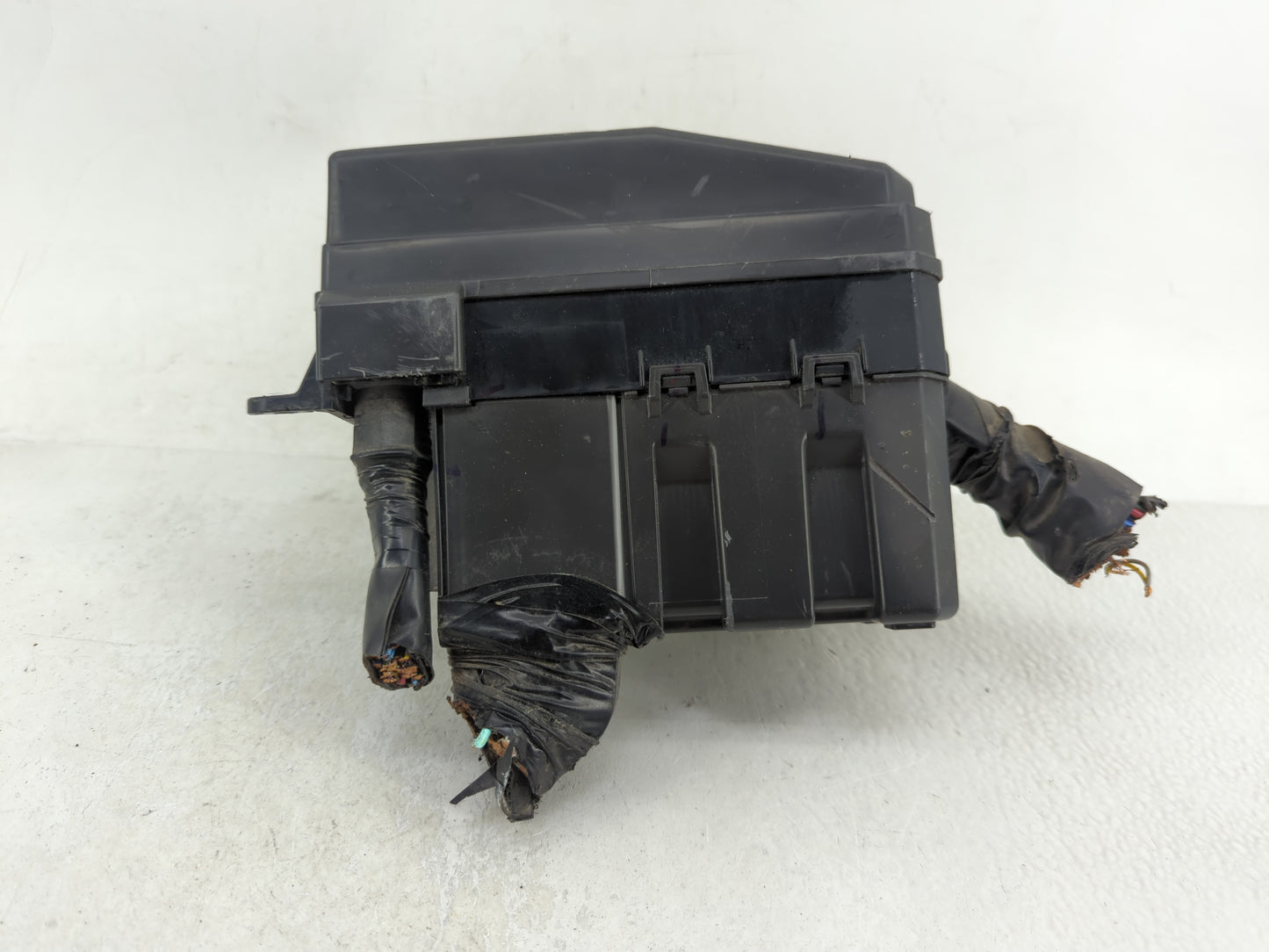 2012-2017 Mitsubishi Rvr Fusebox Fuse Box Panel Relay Module Fits Fits 2012 2013 2014 2015 2016 2017 OEM Used Auto Parts - O