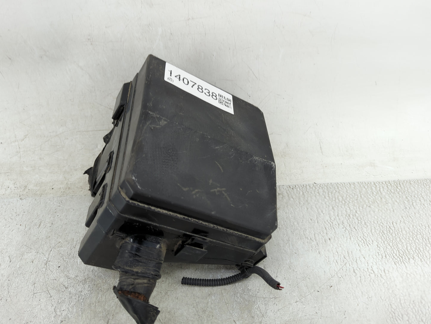 2012-2017 Mitsubishi Rvr Fusebox Fuse Box Panel Relay Module Fits Fits 2012 2013 2014 2015 2016 2017 OEM Used Auto Parts - O