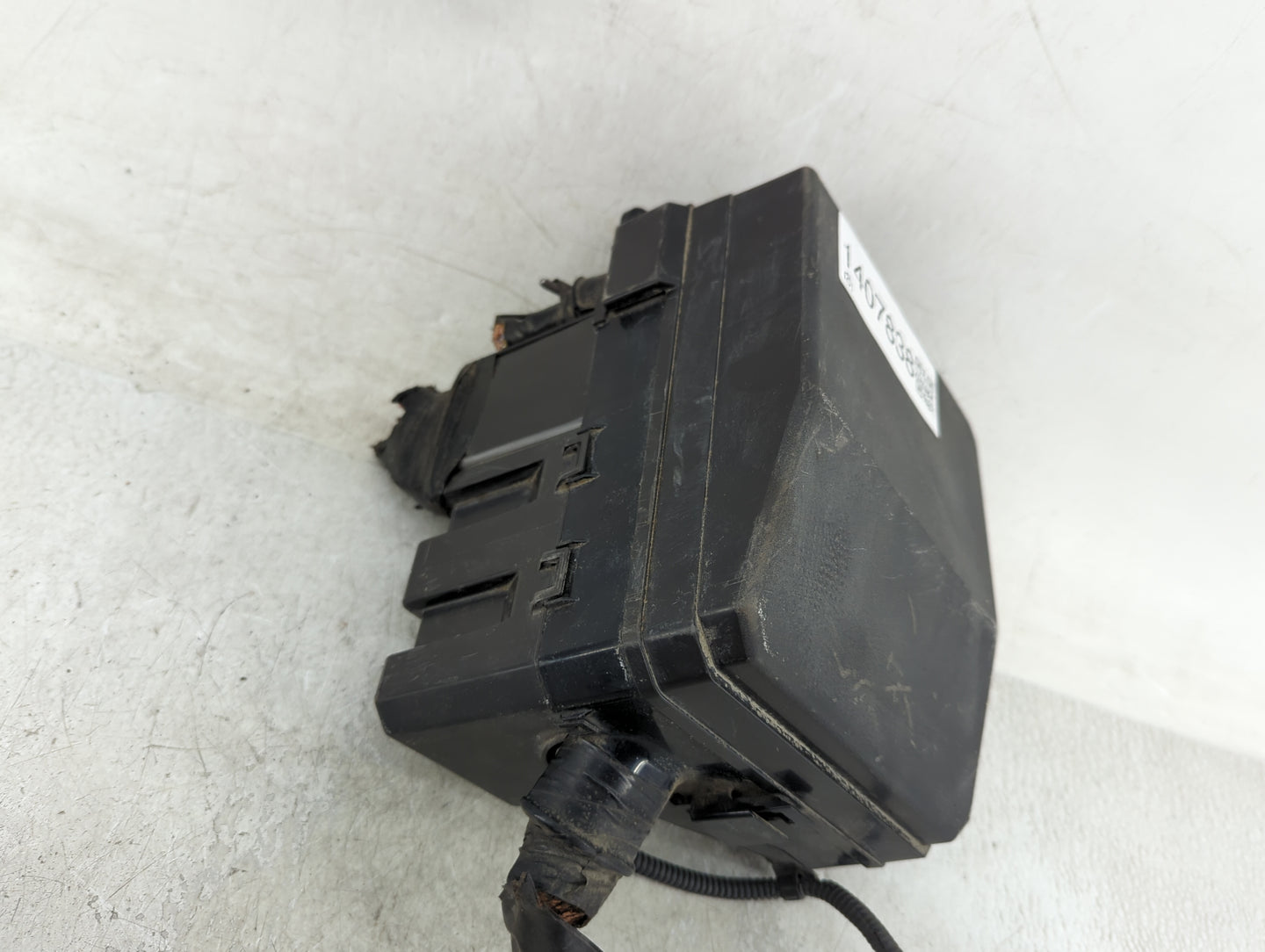 2012-2017 Mitsubishi Rvr Fusebox Fuse Box Panel Relay Module Fits Fits 2012 2013 2014 2015 2016 2017 OEM Used Auto Parts - O