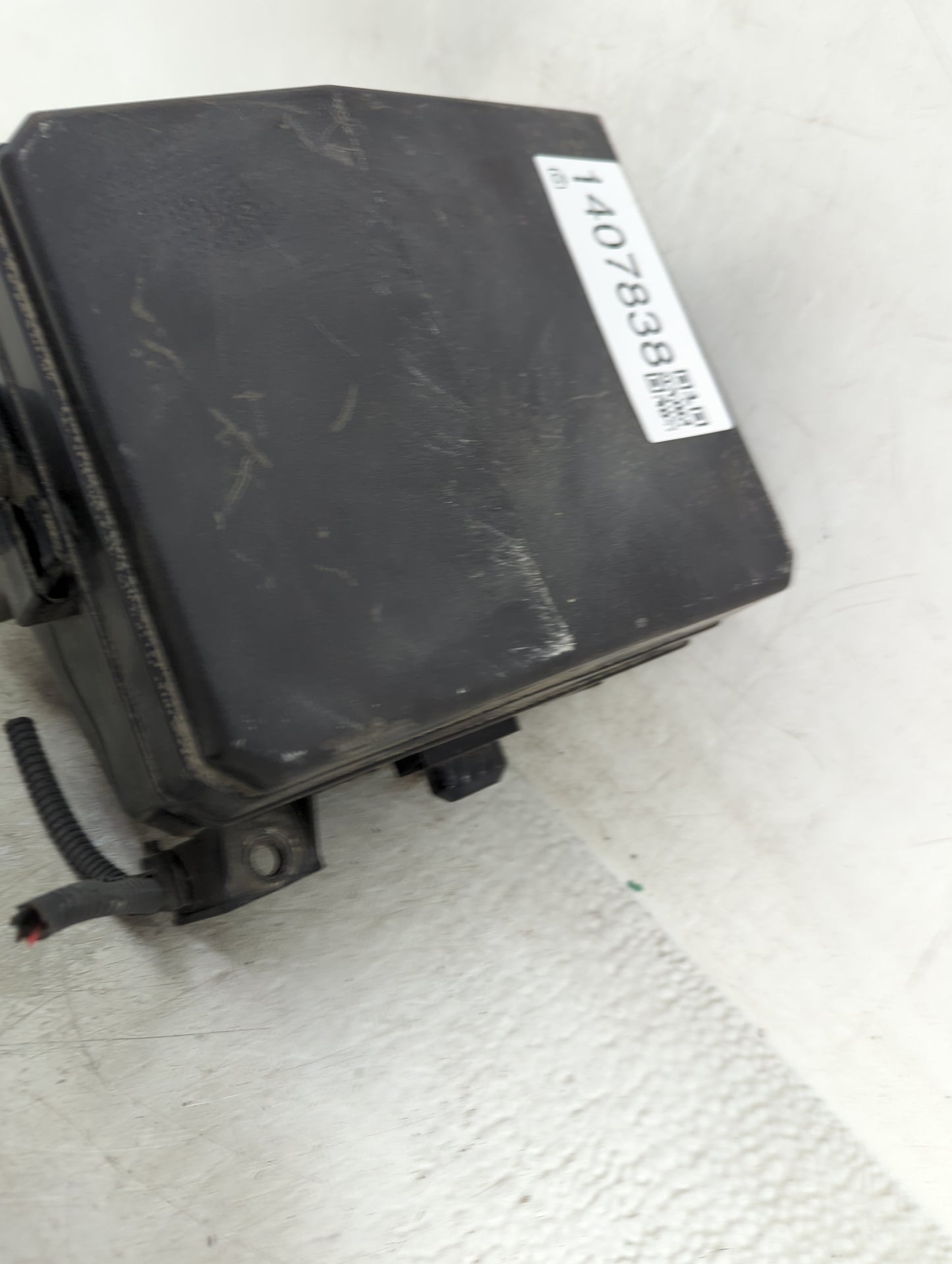 2012-2017 Mitsubishi Rvr Fusebox Fuse Box Panel Relay Module Fits Fits 2012 2013 2014 2015 2016 2017 OEM Used Auto Parts - O