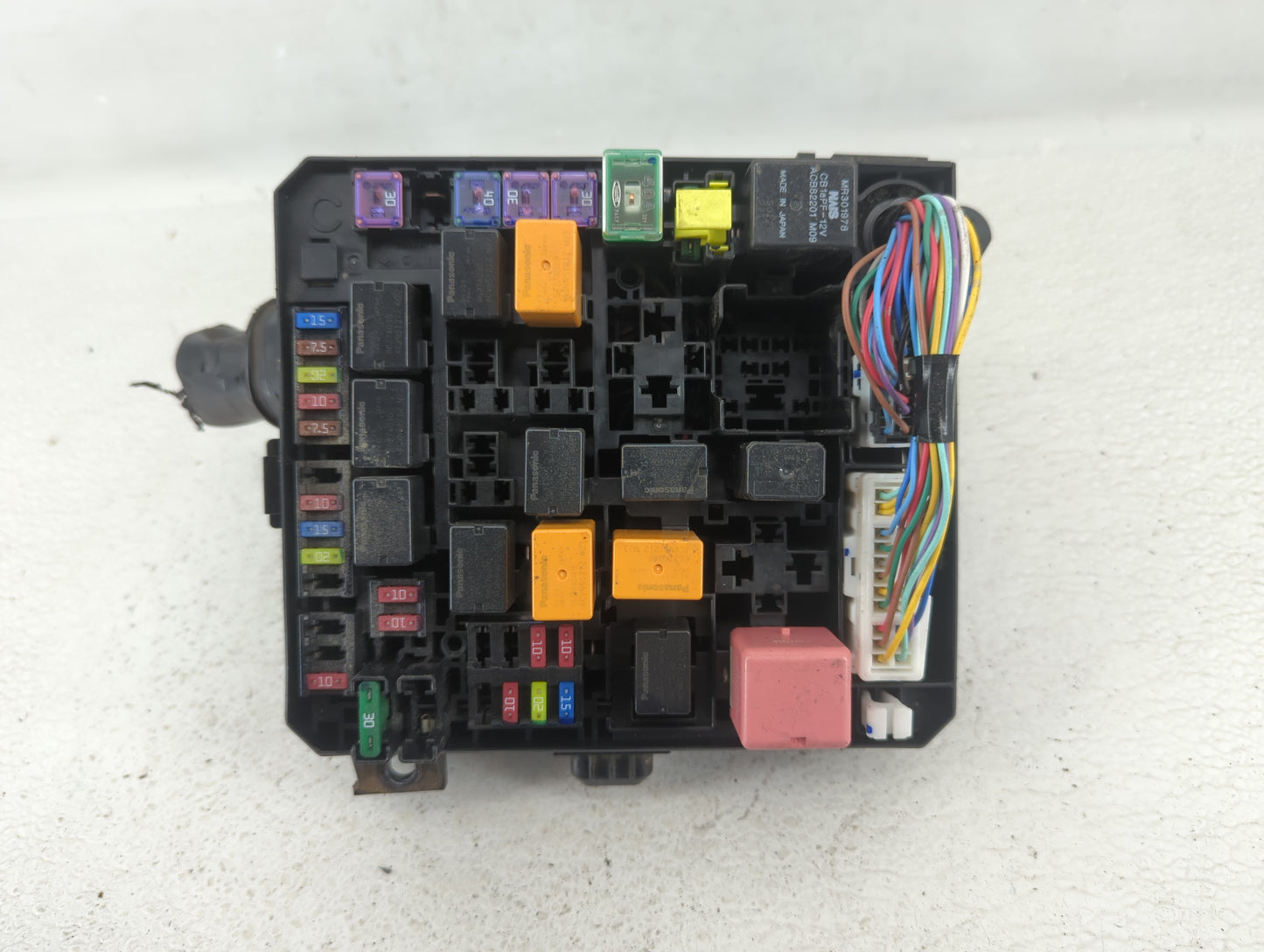 2012-2017 Mitsubishi Rvr Fusebox Fuse Box Panel Relay Module P/N:8565A268 Fits Fits 2012 2013 2014 2015 2016 2017 OEM Used A