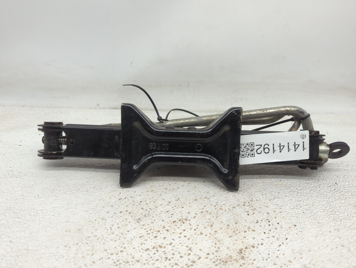 2015 Mitsubishi Mirage Mirage Spare Scissor Car Jack - Oemusedautoparts1.com
