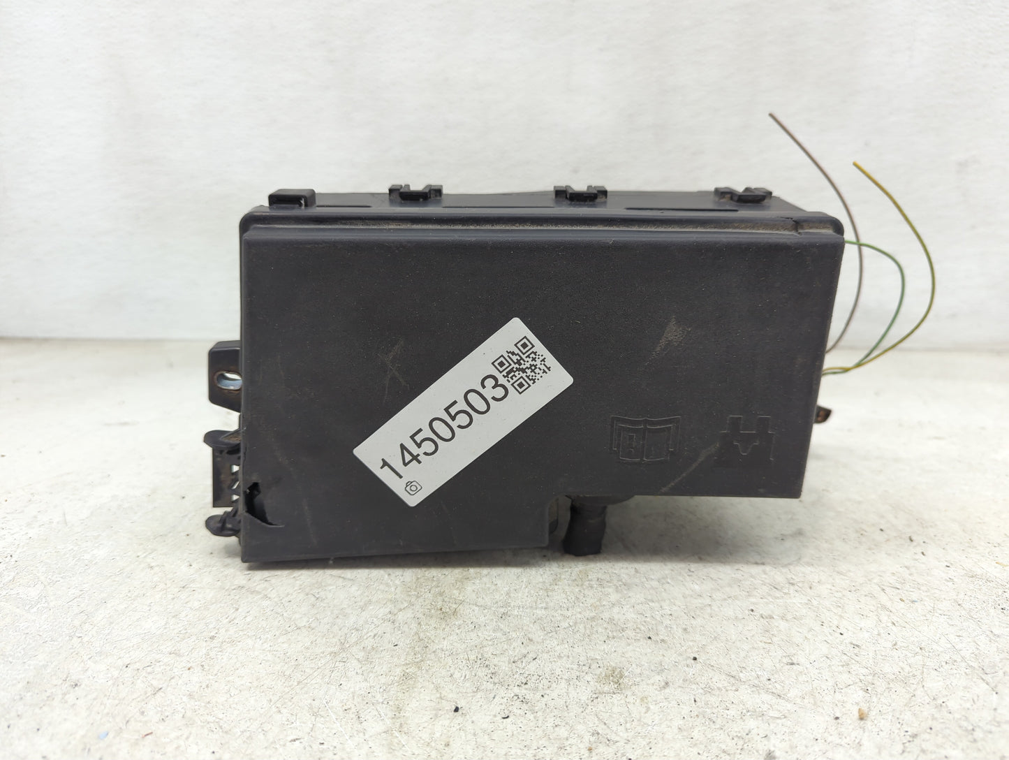 2015 Mkc Mkc Fusebox Fuse Box Panel Relay Module P/N:AV6T-14A067-AD F02345500 Fits Fits 2016 OEM Used Auto Parts - Oemusedau