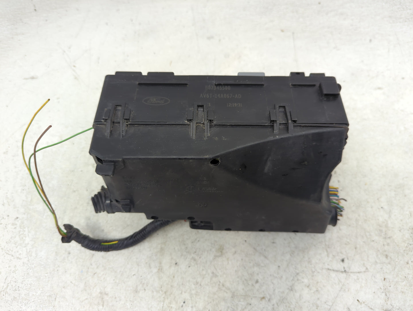 2015 Mkc Mkc Fusebox Fuse Box Panel Relay Module P/N:AV6T-14A067-AD F02345500 Fits Fits 2016 OEM Used Auto Parts - Oemusedau