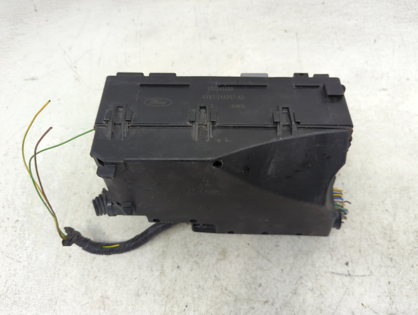 2015 Mkc Mkc Fusebox Fuse Box Panel Relay Module P/N:AV6T-14A067-AD F02345500 Fits Fits 2016 OEM Used Auto Parts - Oemusedau