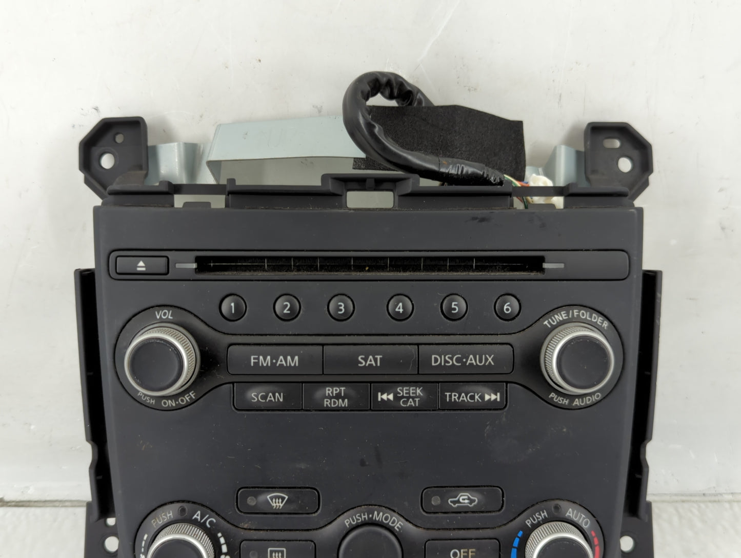2010-2020 Nissan 370z Radio AM FM Cd Player Receiver Replacement P/N:1EA6A 210432 Fits OEM Used Auto Parts - Oemusedautopart