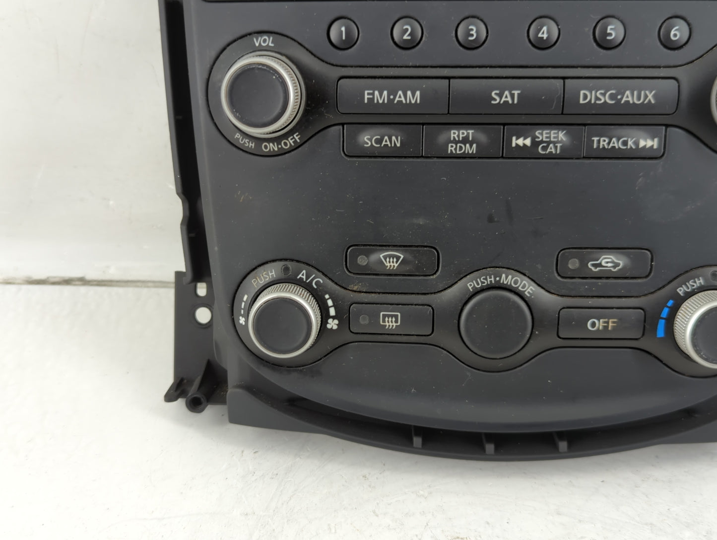 2010-2020 Nissan 370z Radio AM FM Cd Player Receiver Replacement P/N:1EA6A 210432 Fits OEM Used Auto Parts - Oemusedautopart