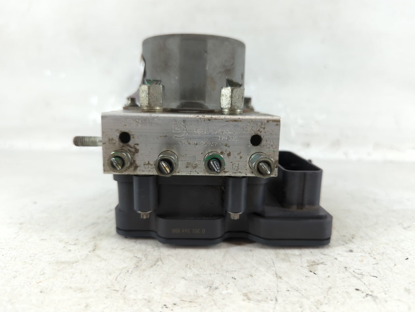 2015 Nissan Altima ABS Pump Control Module Replacement P/N:47660 9HM0A Fits OEM Used Auto Parts - Oemusedautoparts1.com