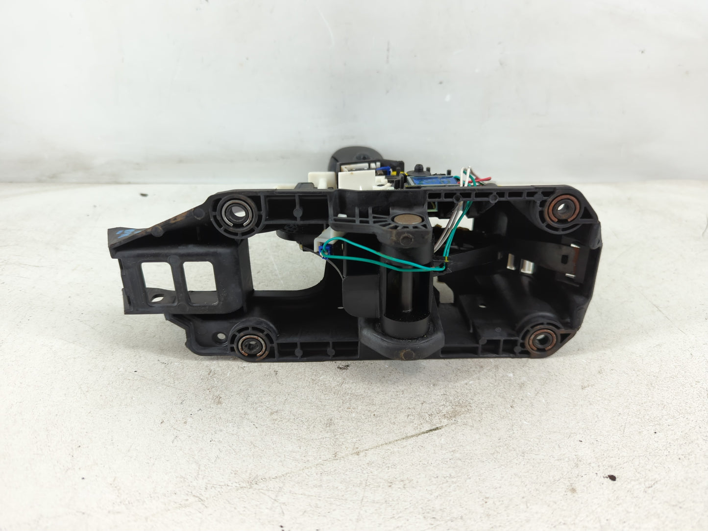 2015 Nissan Altima Passenger Right Seat Belt Front Retractor - Oemusedautoparts1.com