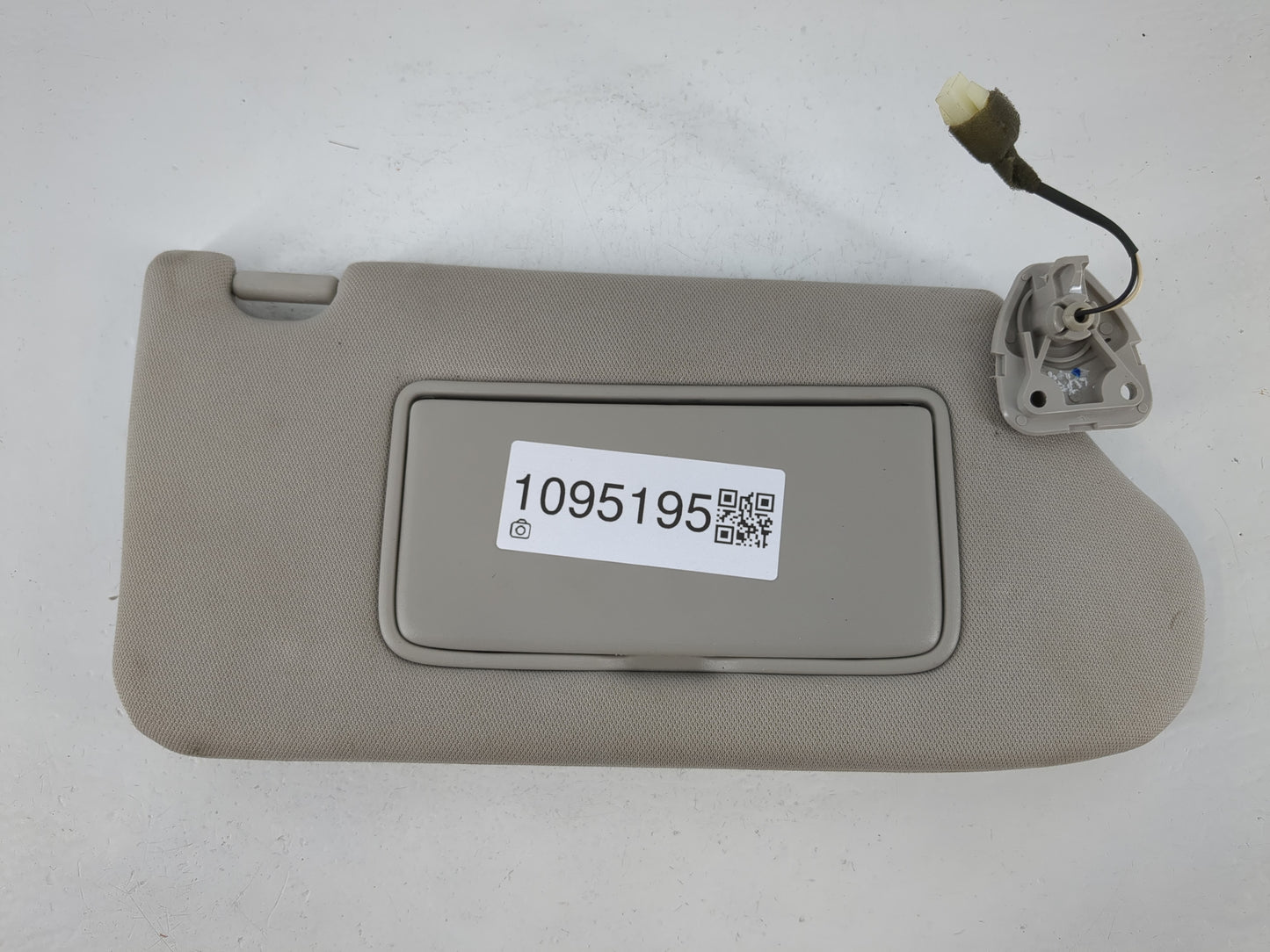 2013-2018 Nissan Altima Sun Visor Shade Replacement Passenger Right Mirror Fits Fits 2013 2014 2015 2016 2017 2018 OEM Used 