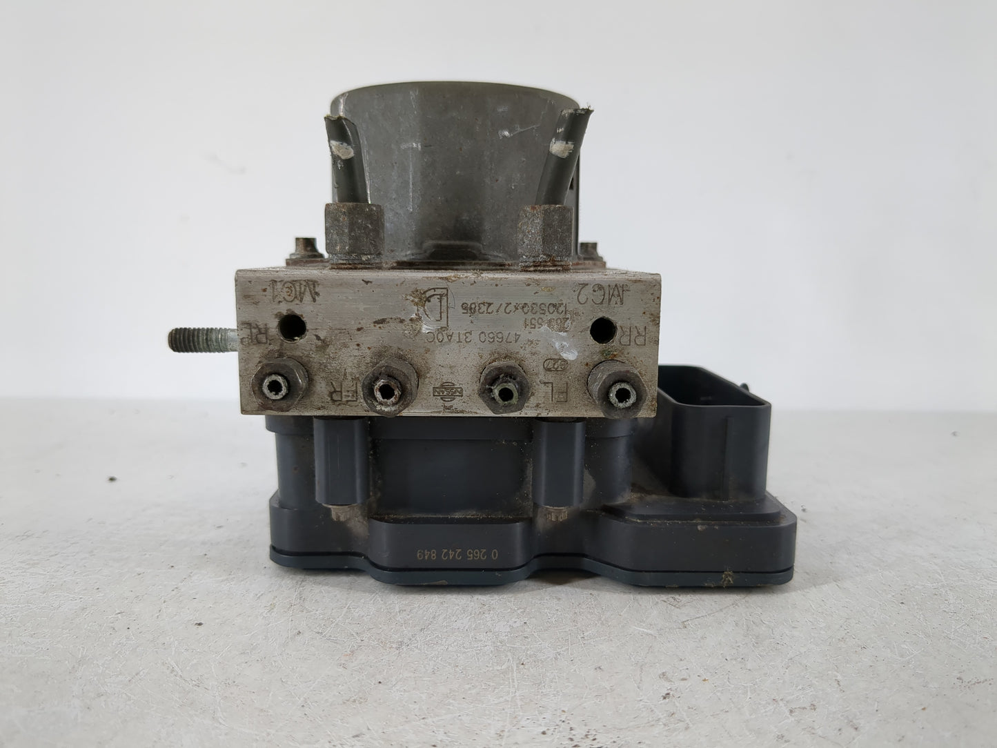 2015 Nissan Altima ABS Pump Control Module Replacement P/N:47660 3TA0C Fits OEM Used Auto Parts - Oemusedautoparts1.com