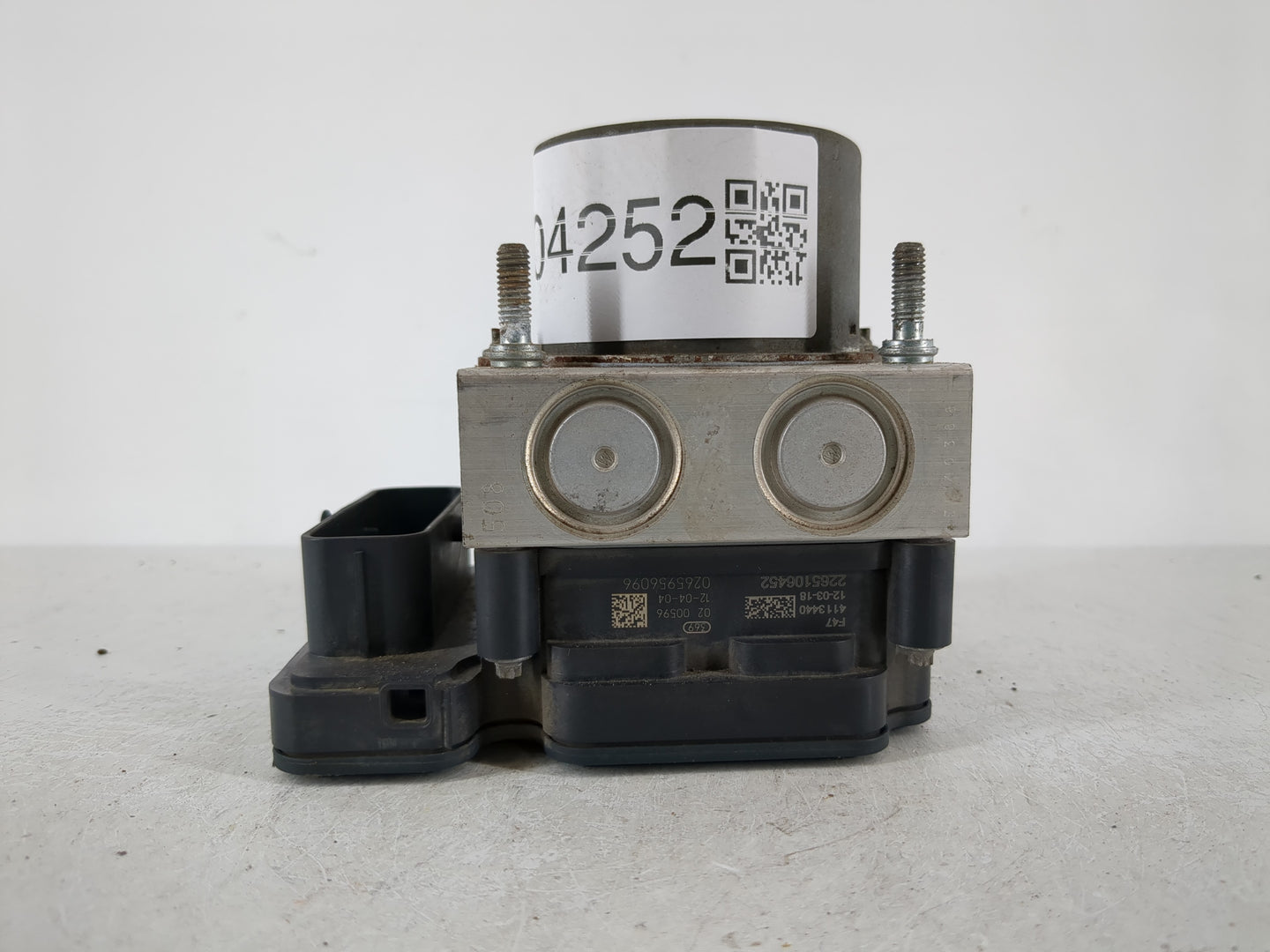 2015 Nissan Altima ABS Pump Control Module Replacement P/N:47660 3TA0C Fits OEM Used Auto Parts - Oemusedautoparts1.com