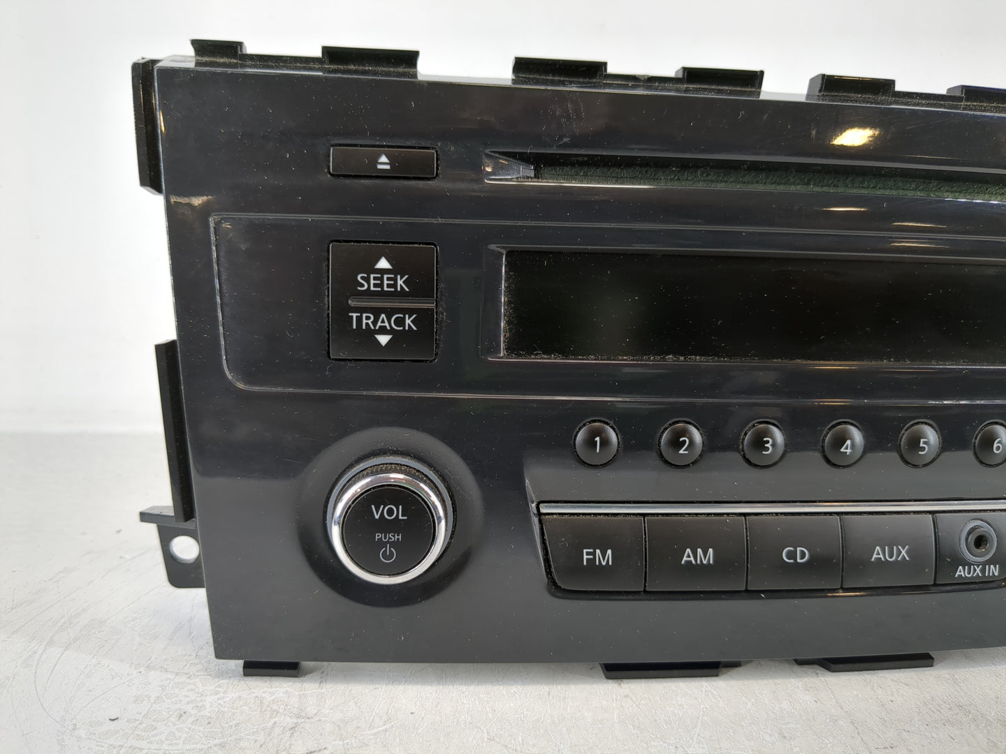2013-2015 Nissan Altima Radio AM FM Cd Player Receiver Replacement P/N:28185 3TB0G Fits Fits 2013 2014 2015 OEM Used Auto Pa