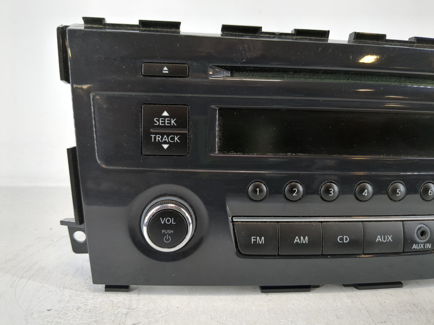 2013-2015 Nissan Altima Radio AM FM Cd Player Receiver Replacement P/N:28185 3TB0G Fits Fits 2013 2014 2015 OEM Used Auto Pa