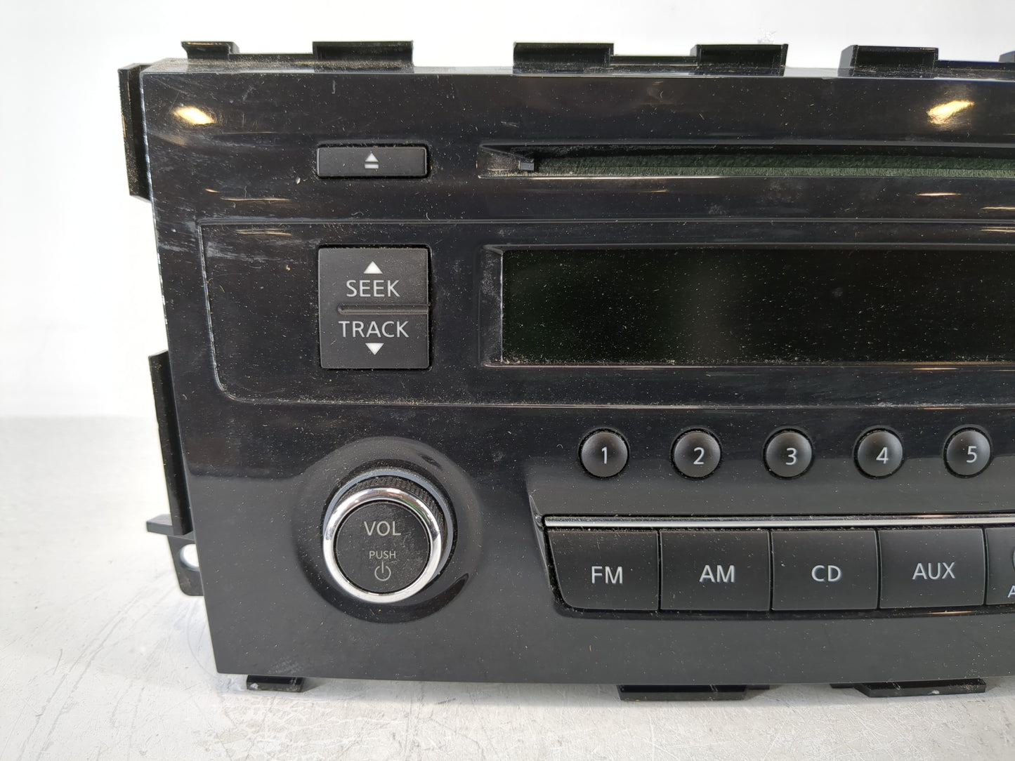 2013-2015 Nissan Altima Radio AM FM Cd Player Receiver Replacement P/N:28185 3TB0G Fits Fits 2013 2014 2015 OEM Used Auto Pa