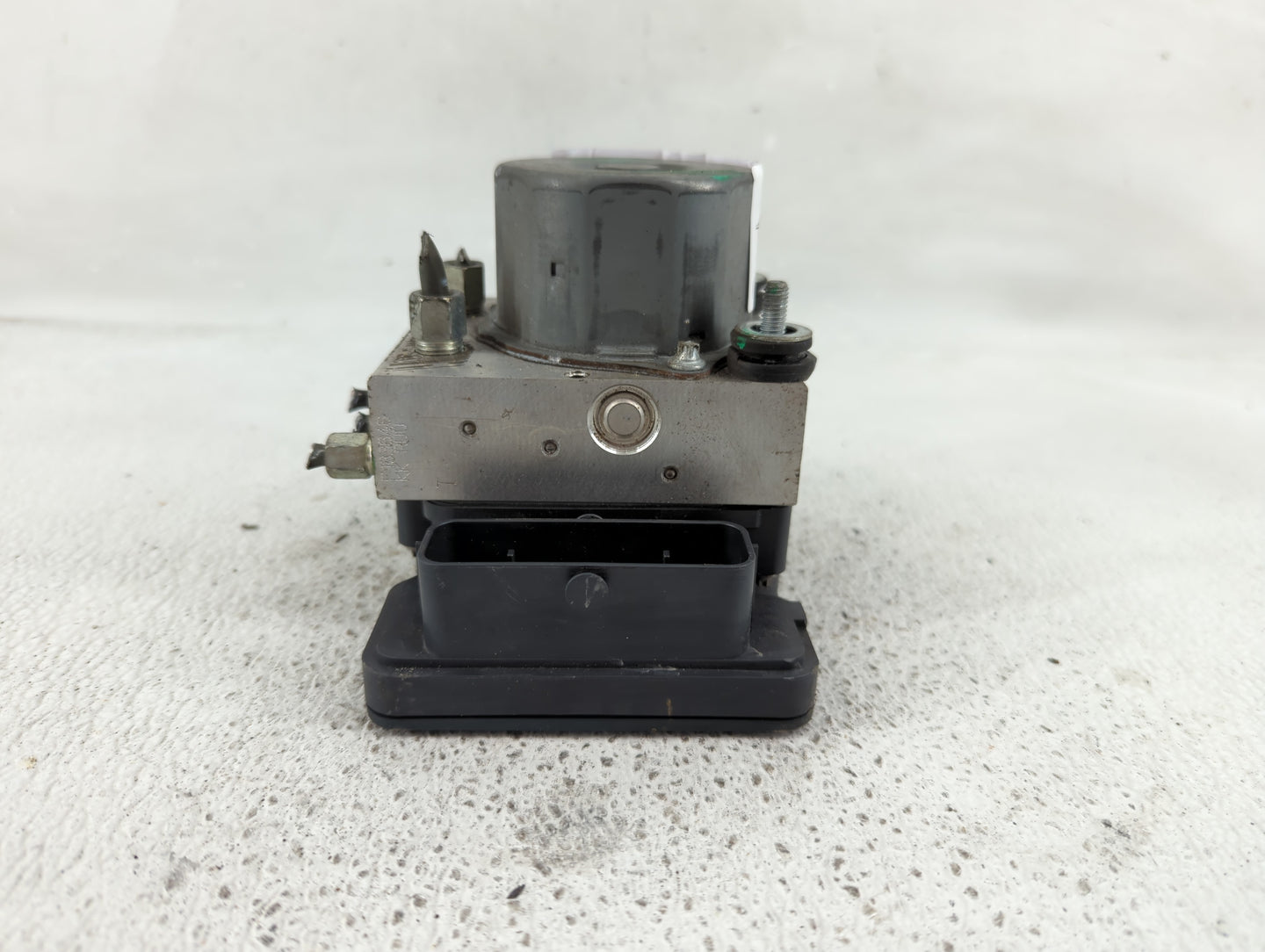 2015 Nissan Altima ABS Pump Control Module Replacement P/N:47660 9HM0A Fits OEM Used Auto Parts - Oemusedautoparts1.com