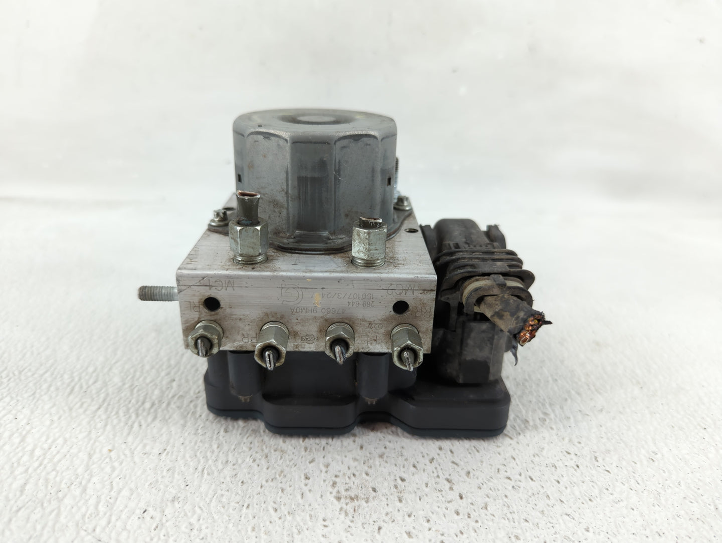 2015 Nissan Altima ABS Pump Control Module Replacement P/N:47660 9HM0A Fits OEM Used Auto Parts - Oemusedautoparts1.com